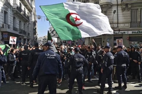 القمع في الجزائر